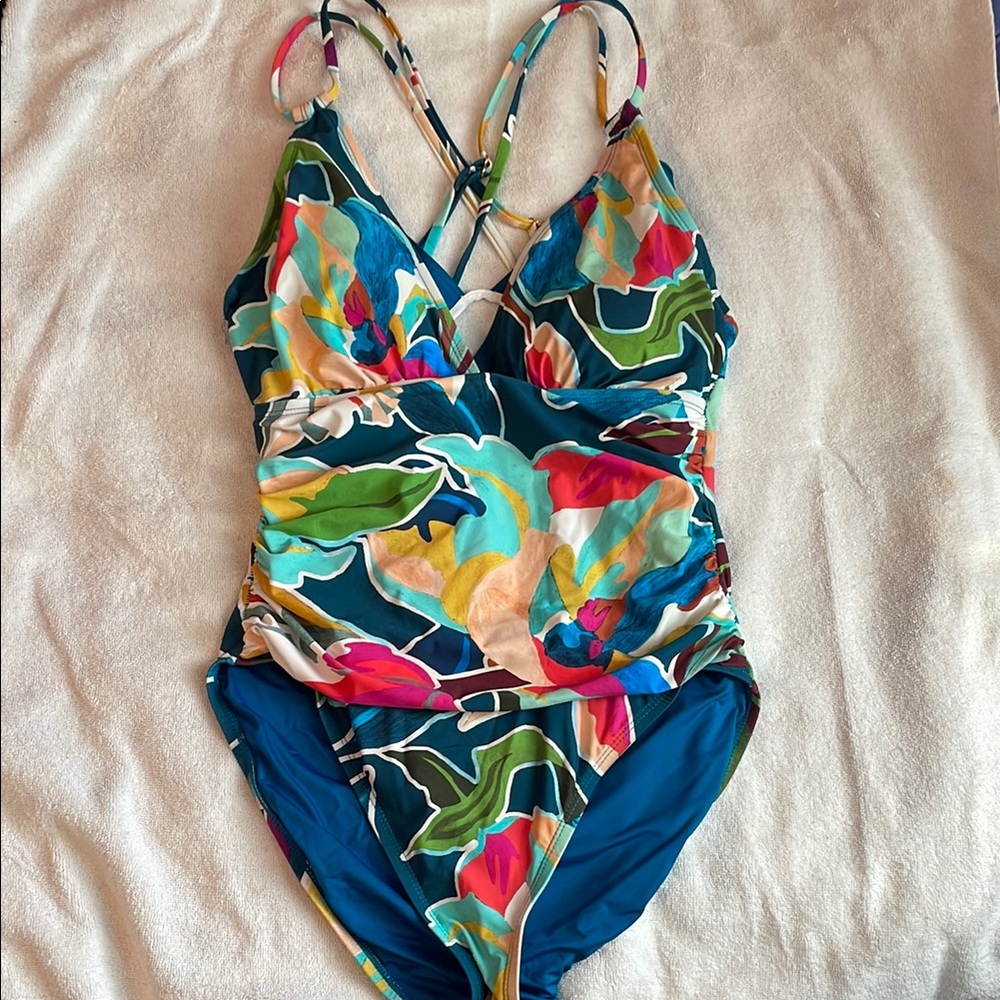 La blanca multi color one peice size 8